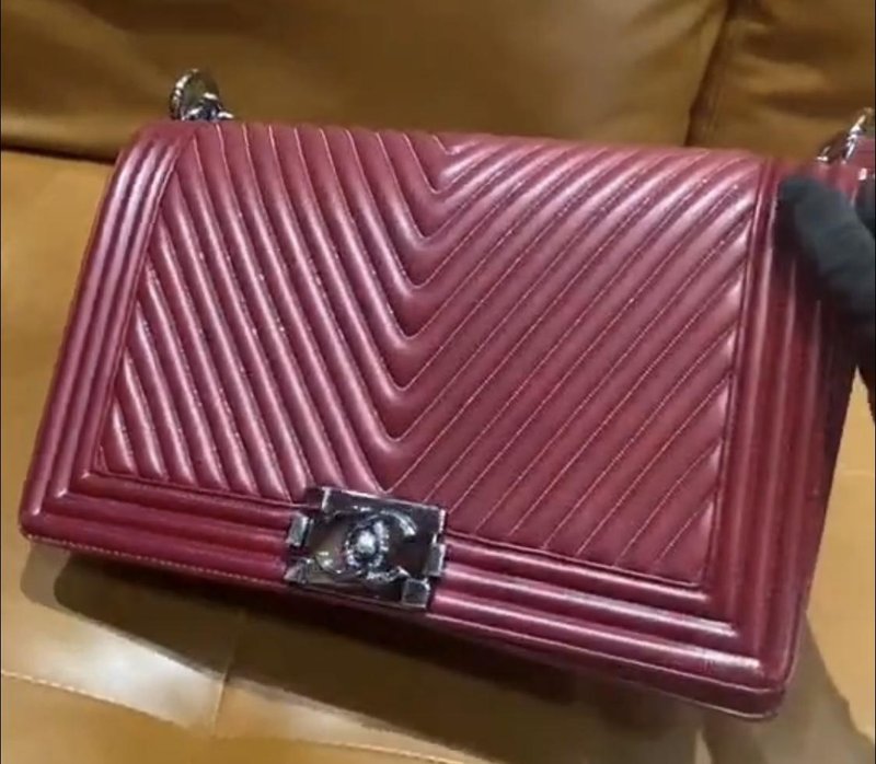 chevron micro chain boy calfskin new medium